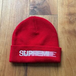 Supreme Motion Logo Beanie in red